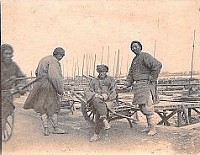 Karrentransport am Pudong-Fluss